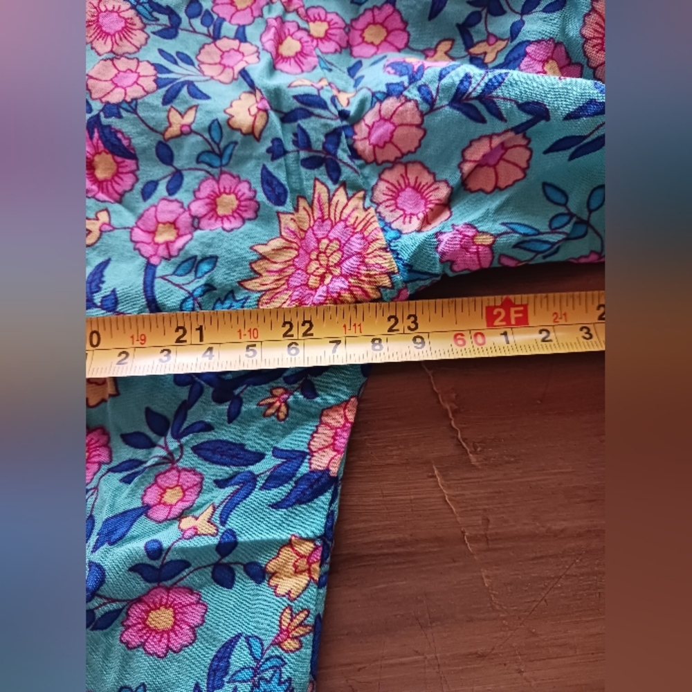 Beautiful Kimono Robe With Tie Waist Womens L Soft Lightweight 3/4 Sleeve Pretty - Picture 7 of 10